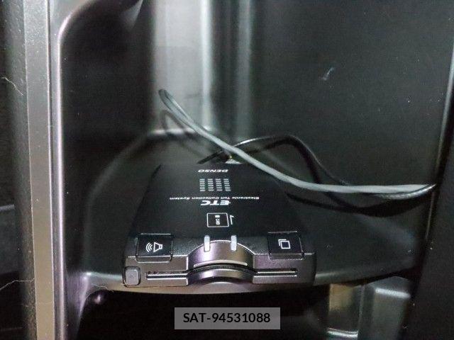 Suzuki SWIFT 2018-09 6817492-23