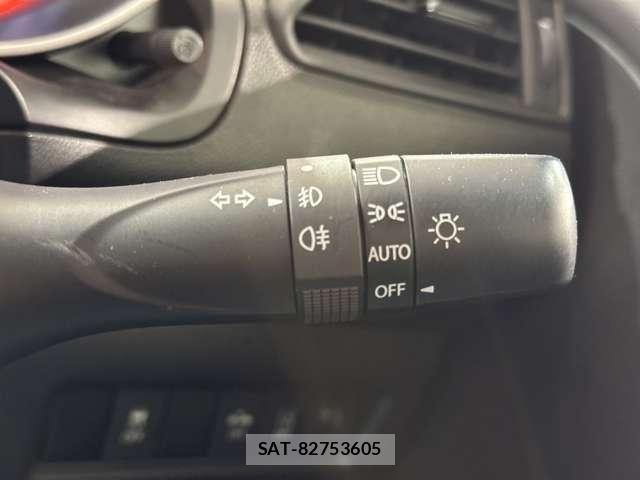 Suzuki SWIFT 2019-04 6817488-11