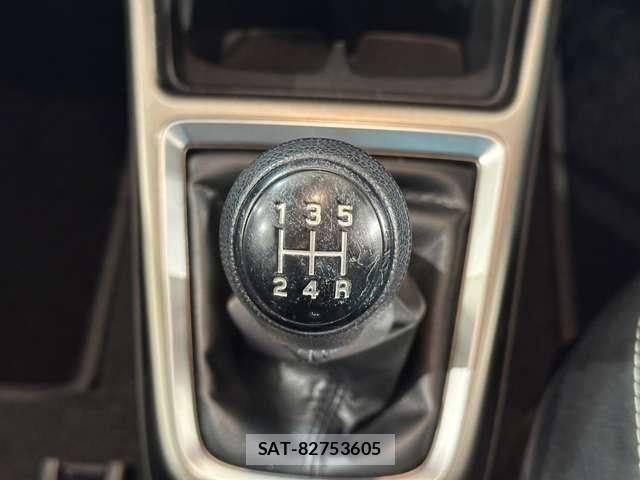Suzuki SWIFT 2019-04 6817488-22