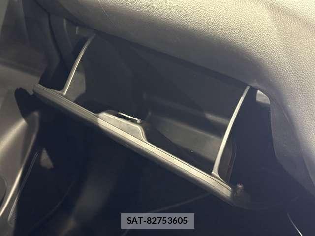 Suzuki SWIFT 2019-04 6817488-24