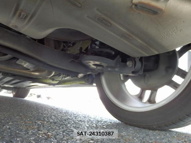 Suzuki SWIFT 2020-03 6817475-28