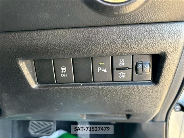 Suzuki SWIFT 2021-03 6913834-17