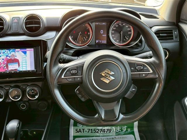 Suzuki SWIFT 2021-03 6913834-21