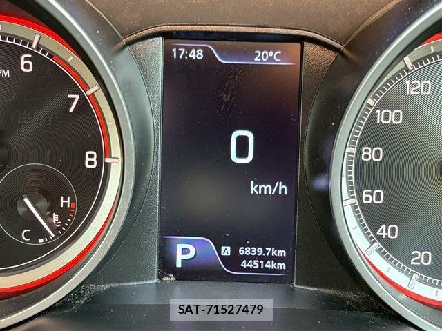 Suzuki SWIFT 2021-03 6913834-27