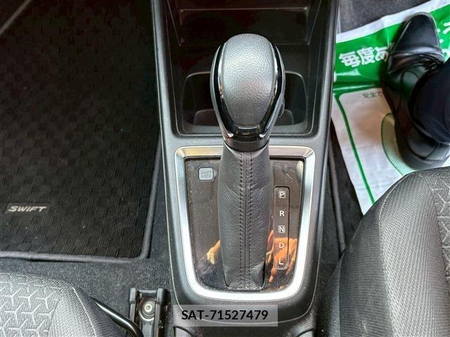Suzuki SWIFT 2021-03 6913834-29