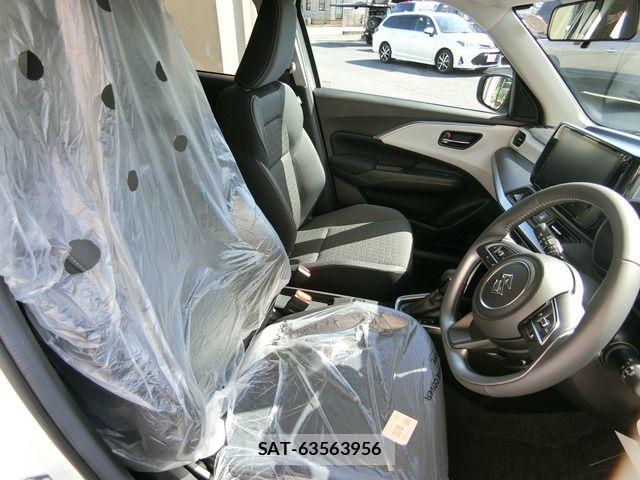 Suzuki SWIFT 2025-10 6913805-11