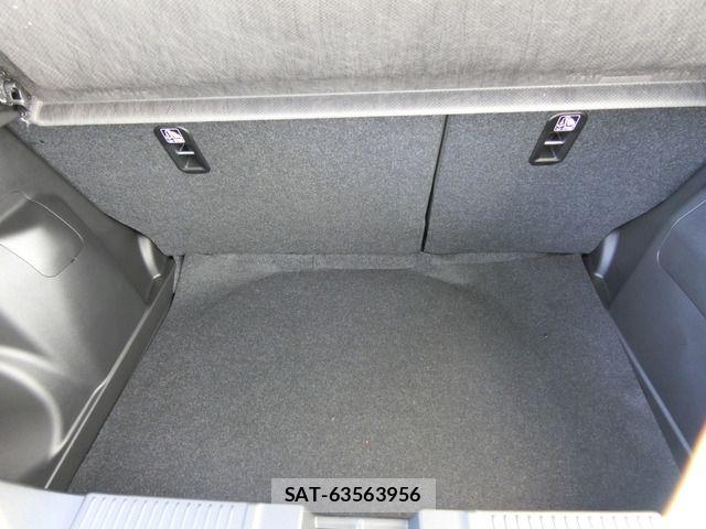 Suzuki SWIFT 2025-10 6913805-15