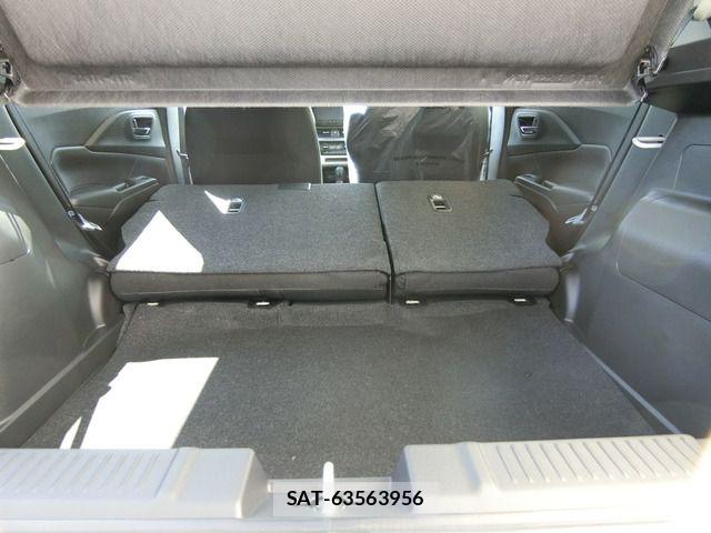 Suzuki SWIFT 2025-10 6913805-16