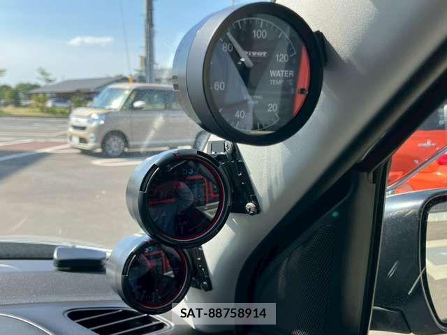 Suzuki SWIFT 2022-01 6913818-1