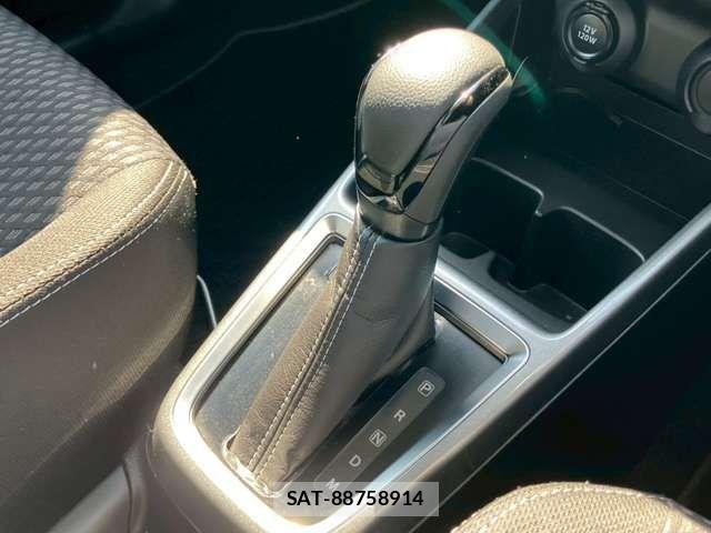 Suzuki SWIFT 2022-01 6913818-8