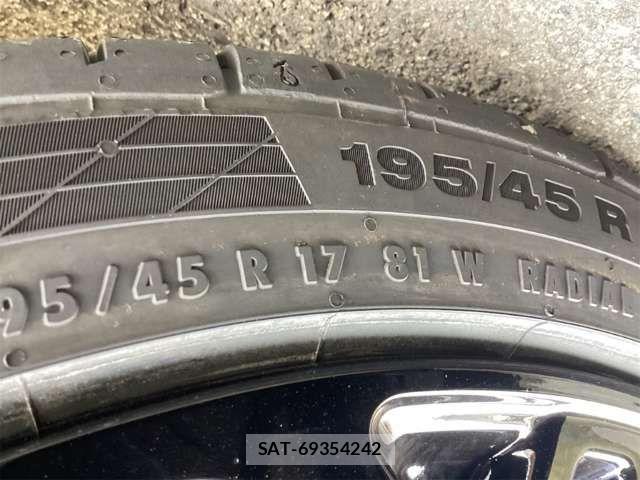 Suzuki SWIFT 2025-11 6913802-19