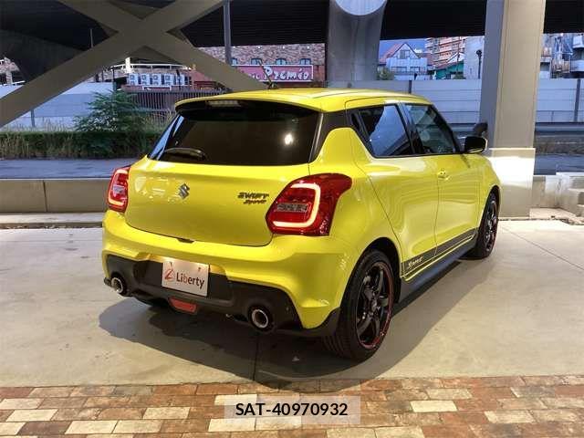 Suzuki SWIFT 2022-11 6913815-15