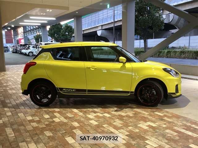 Suzuki SWIFT 2022-11 6913815-6