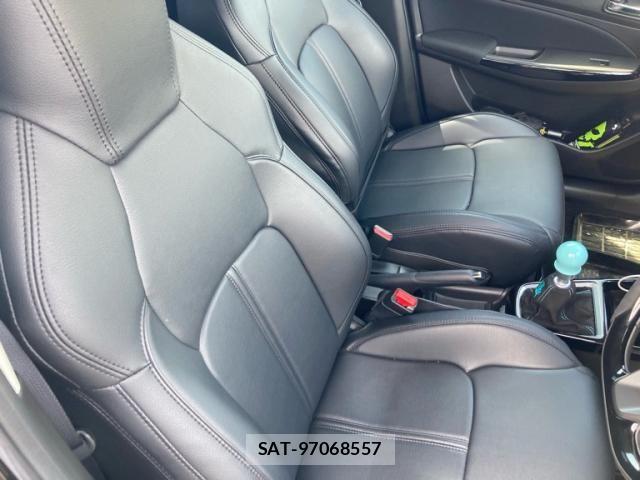Suzuki SWIFT 2023-11 6913804-16
