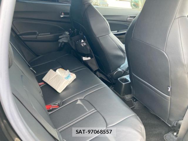 Suzuki SWIFT 2023-11 6913804-18