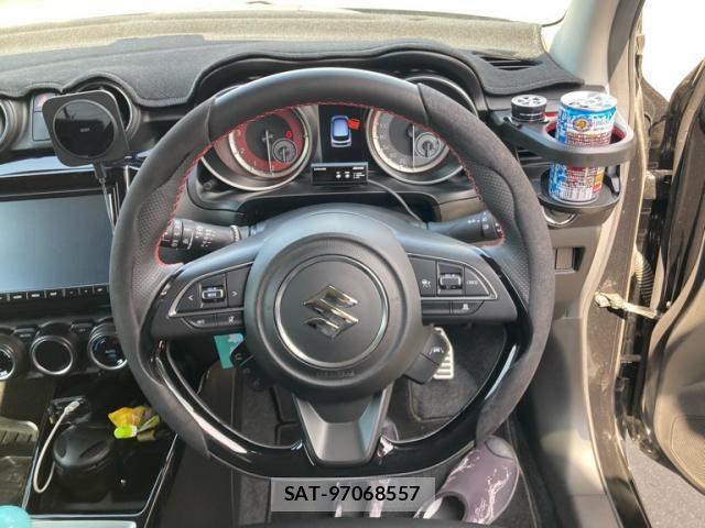 Suzuki SWIFT 2023-11 6913804-19