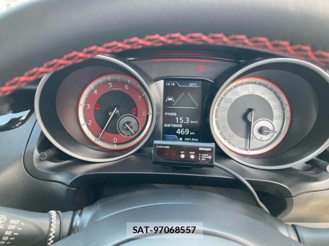 Suzuki SWIFT 2023-11 6913804-23