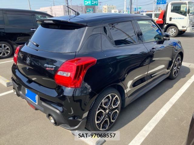 Suzuki SWIFT 2023-11 6913804-4