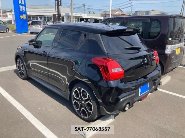 Suzuki SWIFT 2023-11 6913804-5