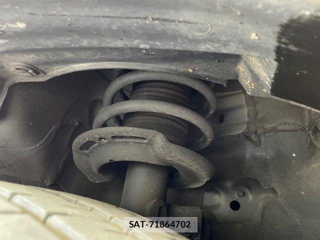Suzuki SWIFT 2016-06 6913835-19