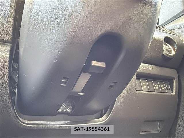 Suzuki SWIFT 2019-02 6998598-27