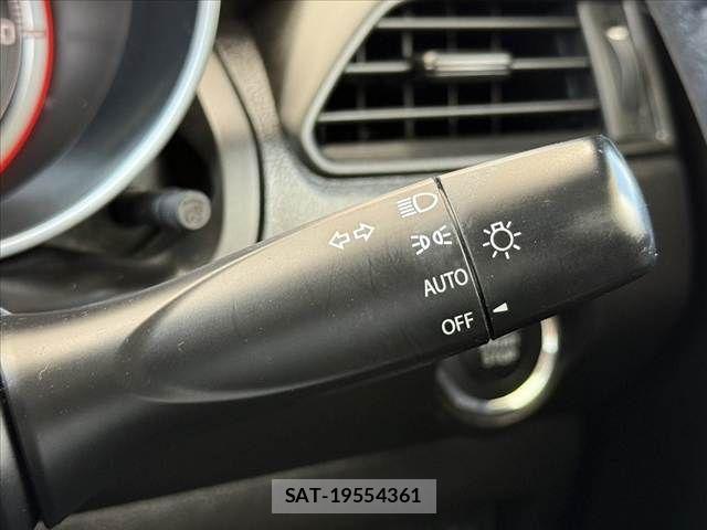 Suzuki SWIFT 2019-02 6998598-28