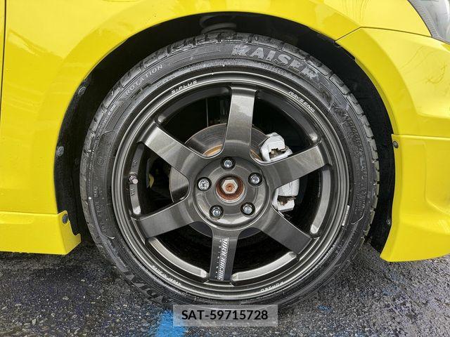 Suzuki SWIFT 2014-04 7021708-15