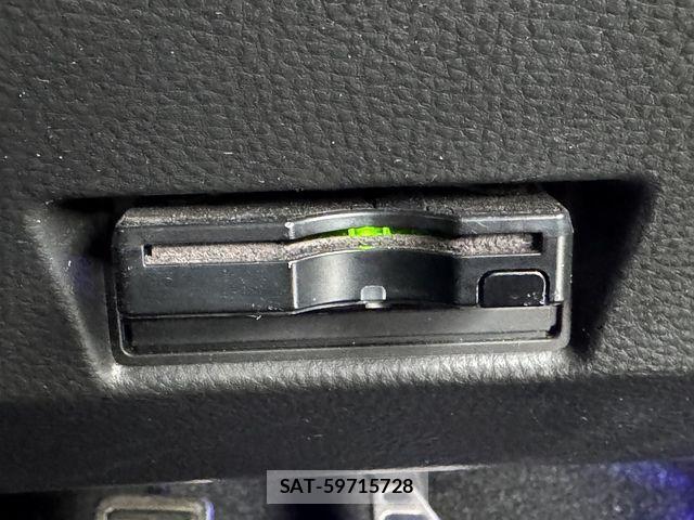 Suzuki SWIFT 2014-04 7021708-5