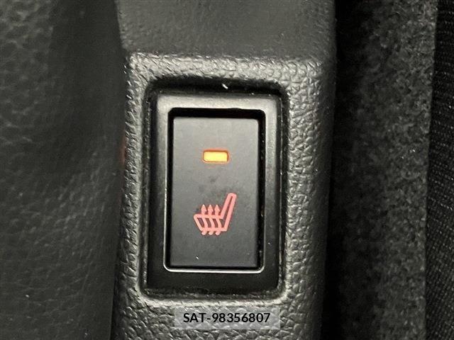 Suzuki SWIFT 2018-03 7060957-13