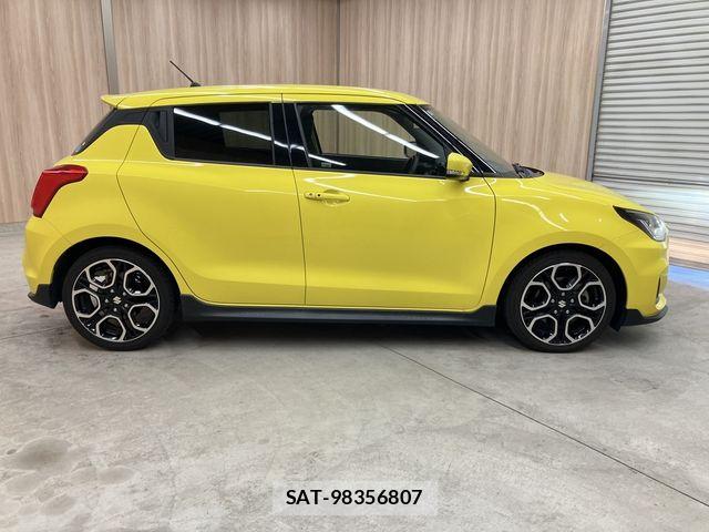 Suzuki SWIFT 2018-03 7060957-23