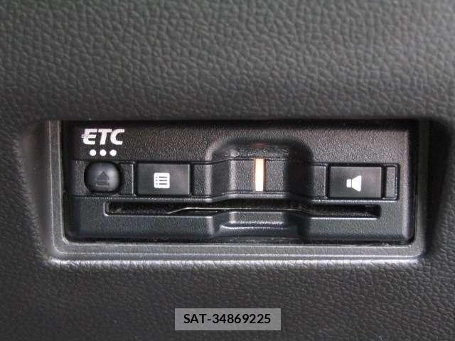 Suzuki SWIFT 2025-02 7060951-9