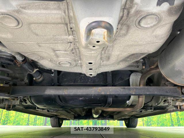 Suzuki SWIFT 2012-01 7060968-18