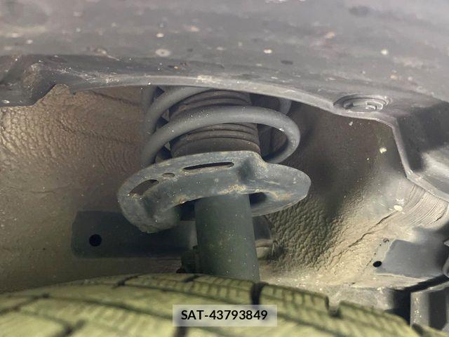 Suzuki SWIFT 2012-01 7060968-19