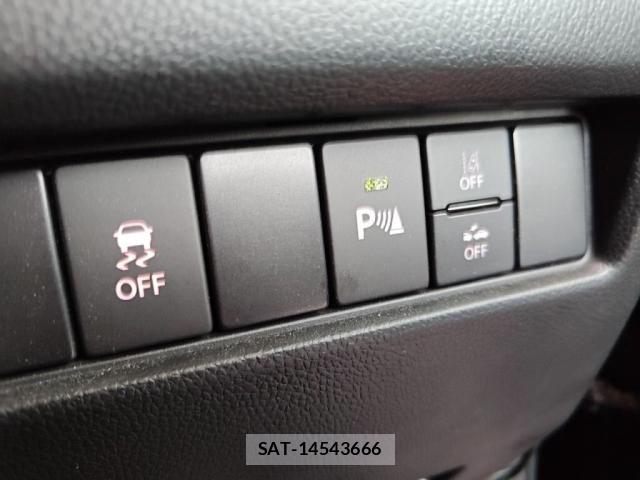 Suzuki SWIFT 2023-06 7225783-18
