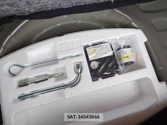 Suzuki SWIFT 2023-06 7225783-29