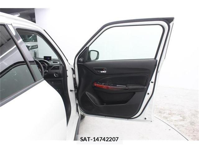 Suzuki SWIFT 2017-10 7225750-29