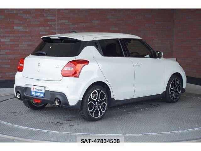 Suzuki SWIFT 2023-07 7225788-4