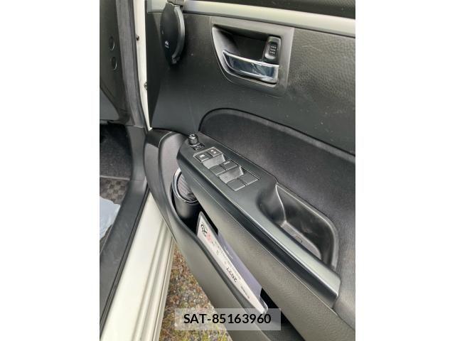 Suzuki SWIFT 2017-01 7225748-11