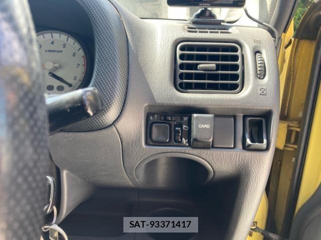 Suzuki SWIFT 2004-03 7225719-12