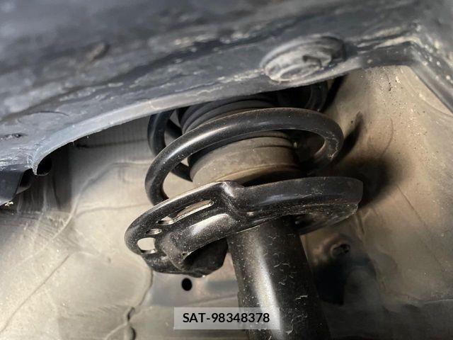 Suzuki SWIFT 2015-04 7225737-19