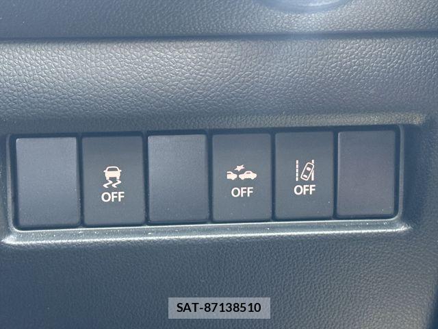 Suzuki SWIFT 2018-03 7225758-24