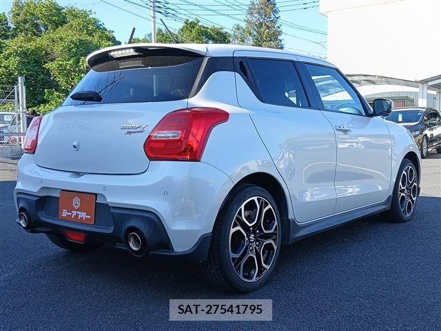 Suzuki SWIFT 2020-08 7225773-21