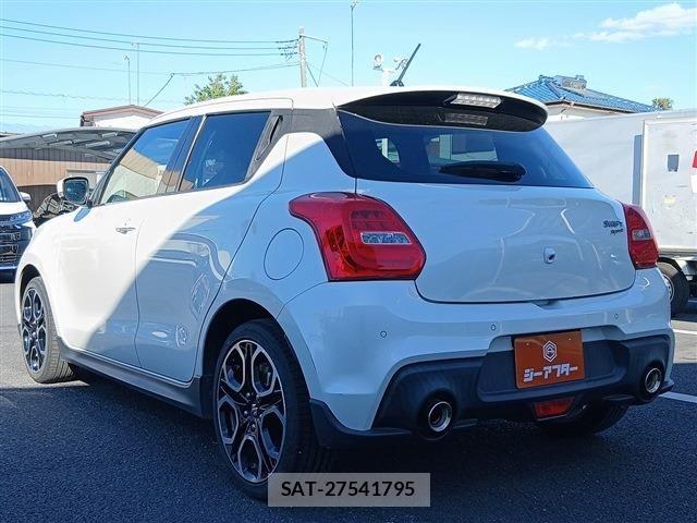Suzuki SWIFT 2020-08 7225773-22