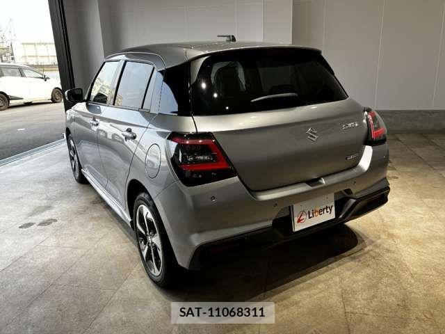 Suzuki SWIFT 2025-01 7225793-9