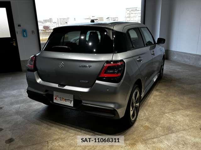 Suzuki SWIFT 2025-01 7225793-11