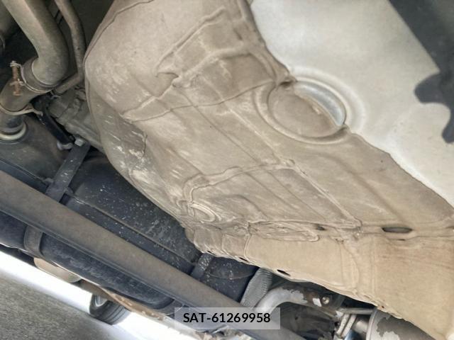 Suzuki SWIFT 2015-09 7225740-23
