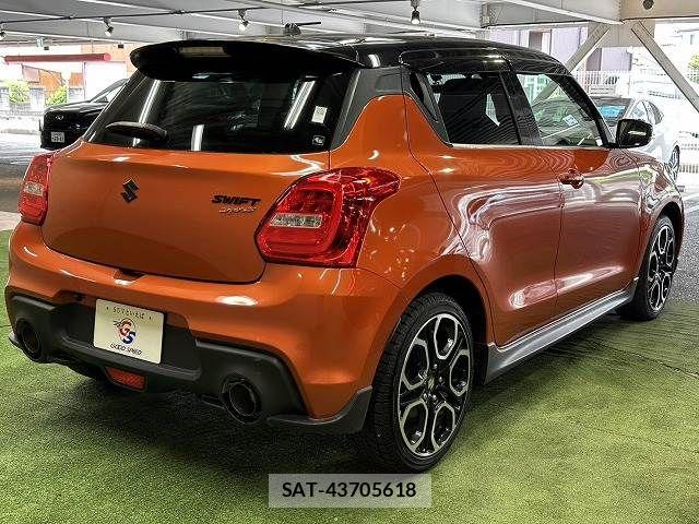 Suzuki SWIFT 2021-04 7225766-17