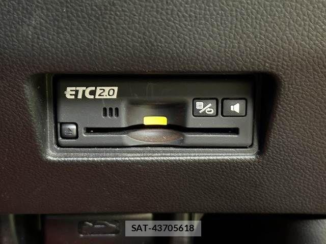 Suzuki SWIFT 2021-04 7225766-7