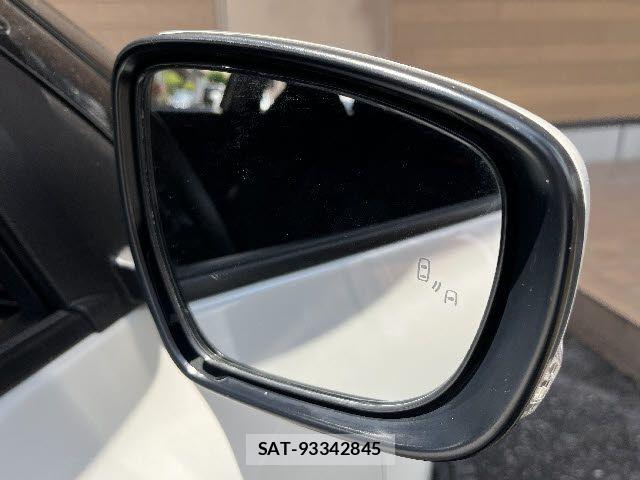 Suzuki SWIFT 2022-09 7225779-21