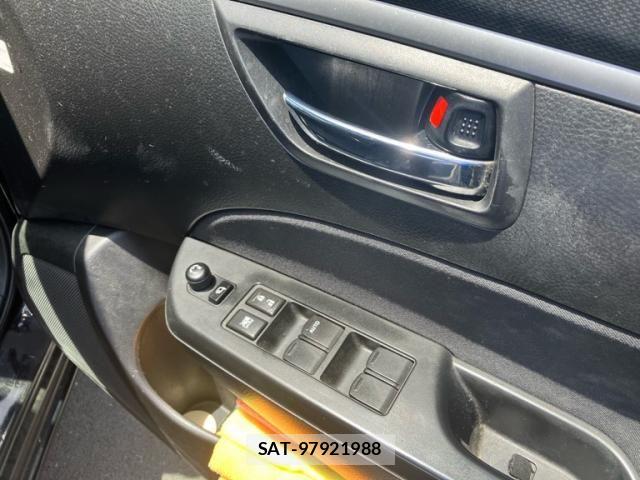 Suzuki SWIFT 2010-10 7225729-11